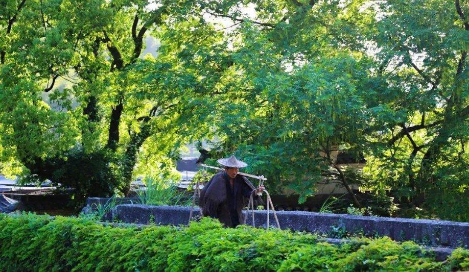 我滑雪后、膝盖有点酸痛感、上下楼费劲、咋回事？游戏画面